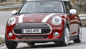 Test Nuova MINI Cooper: divertirsi con un 3 cilindri. Foto-pagella