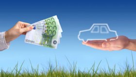 L’auto elettrica conviene o no? Ecco quanto costa voce per voce