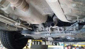 Perché i ladri ora rubano le marmitte delle auto