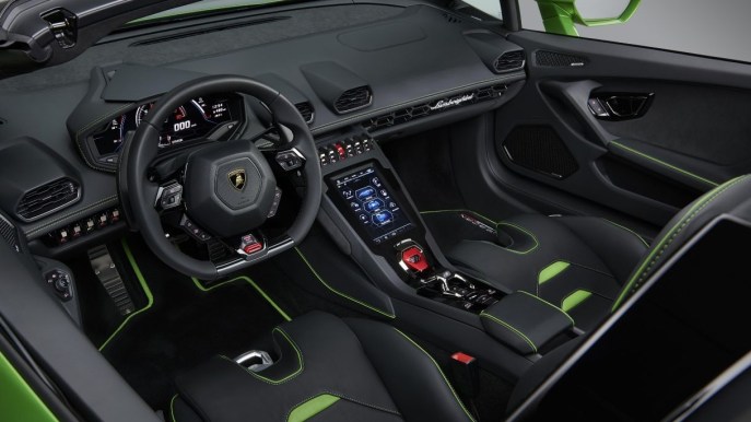 La Lamborghini di Insigne: un bolide per il numero dieci dell’Italia