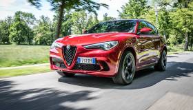 Alfa Romeo Stelvio Quadrifoglio, SUV dell’anno: il premio