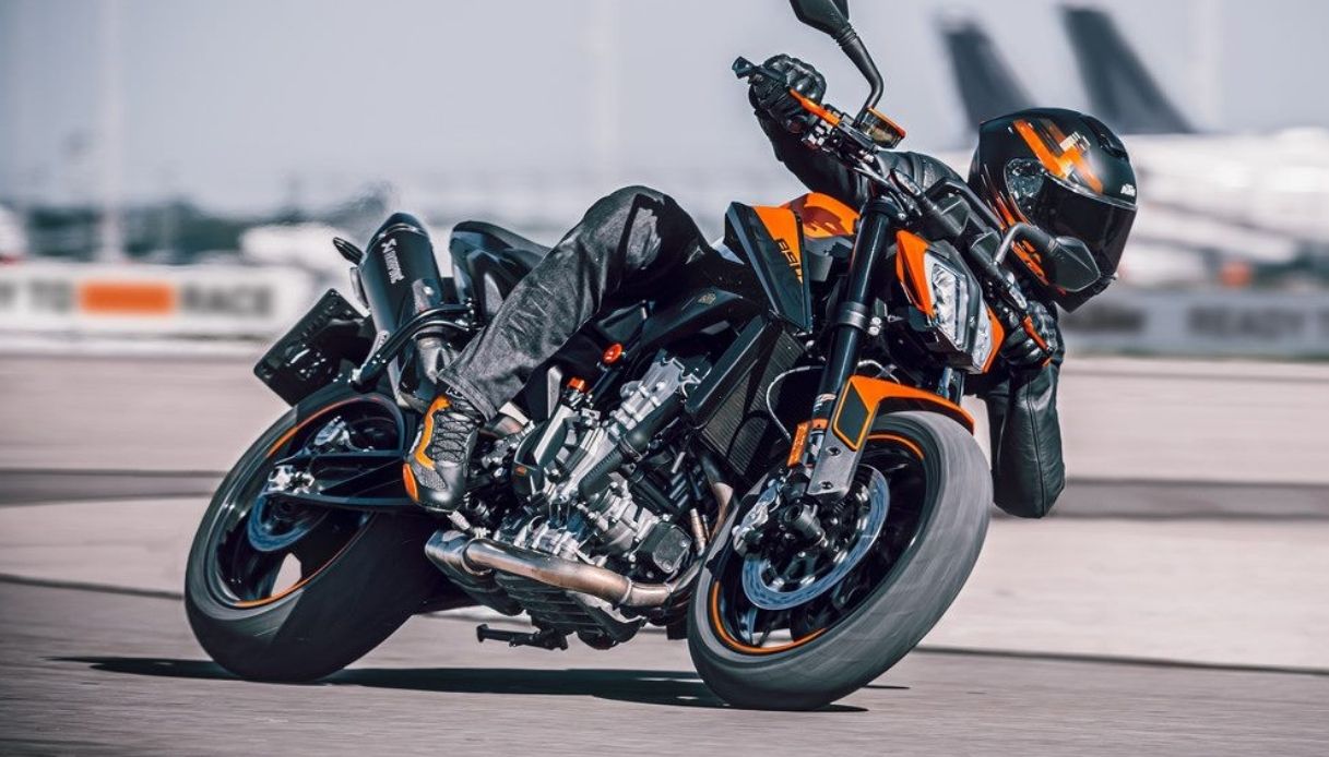 Presentata la nuova KTM 890 Duke 2021