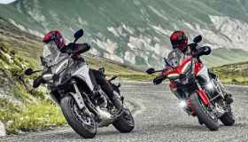 I 10 accessori indispensabili per un viaggio in moto