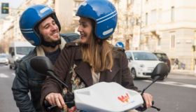 Cityscoot, a Milano arriva anche il secondo casco