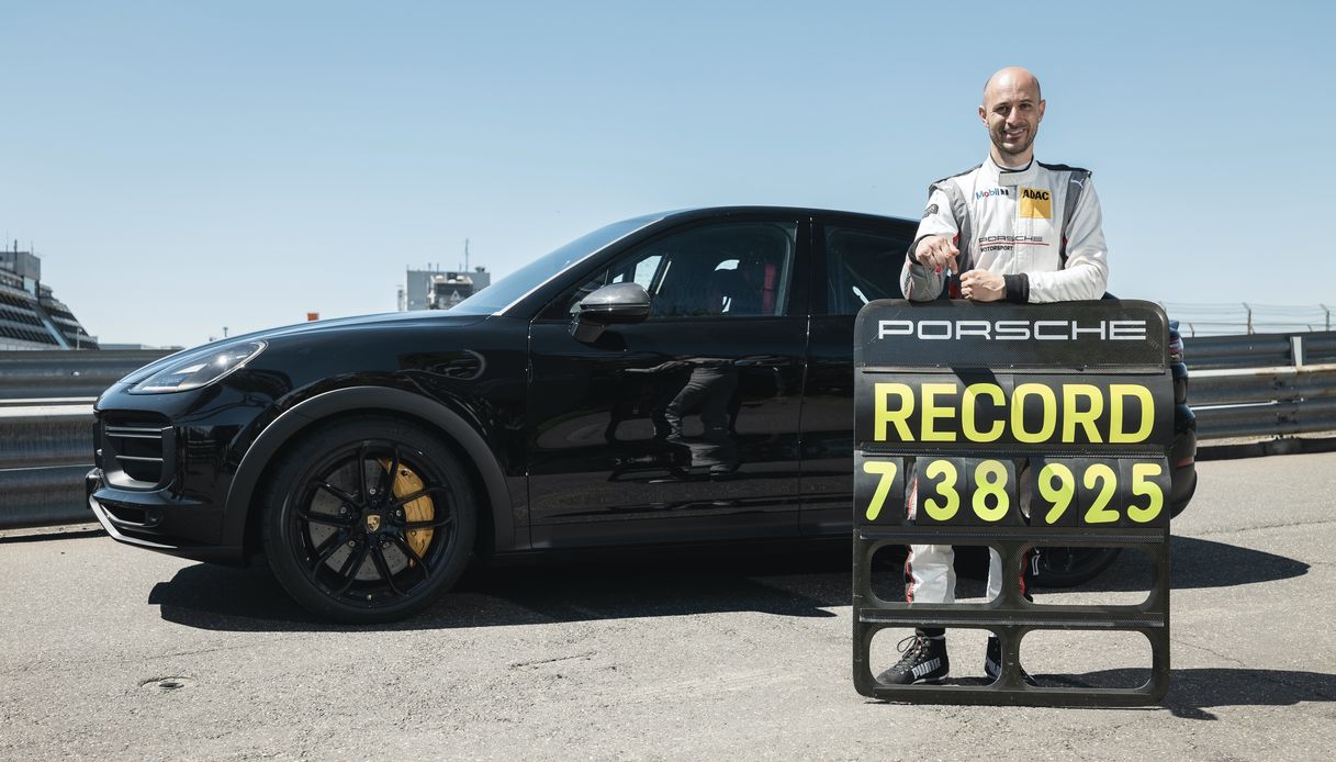 Record Porsche Cayenne Coupé