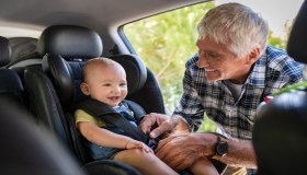 Seggiolino auto: come sceglierlo e quali sono le alternative