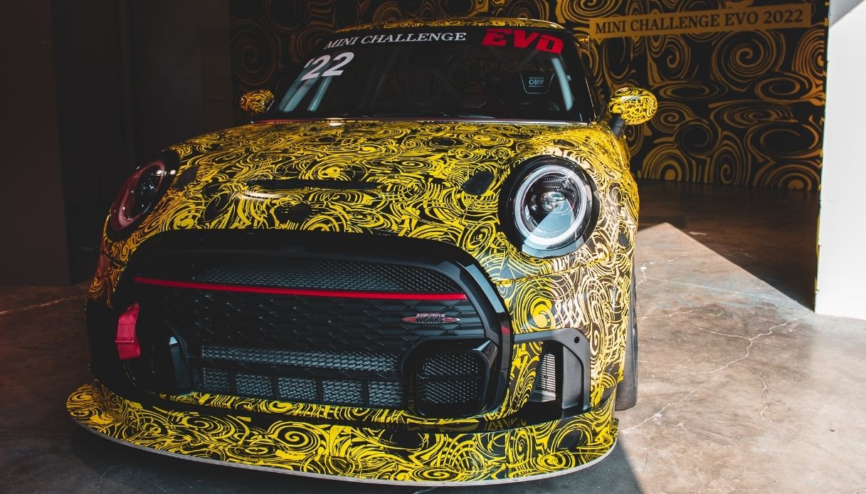 Presentata la nuova MINI John Cooper Works Challenge EVO per il campionato