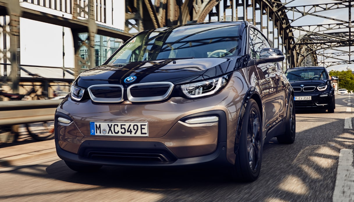 BMW i3, la Casa stoppa la produzione