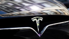 Il nuovo modello di Tesla che costerà la metà