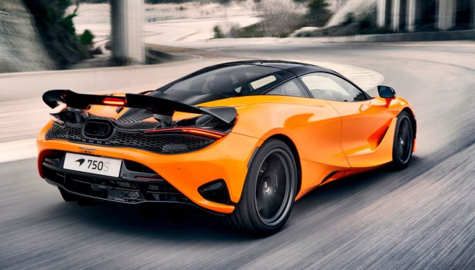 McLaren 750S: lo scarico posteriore centrale