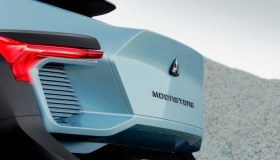 Il crossover elettrico anticipa le auto del futuro