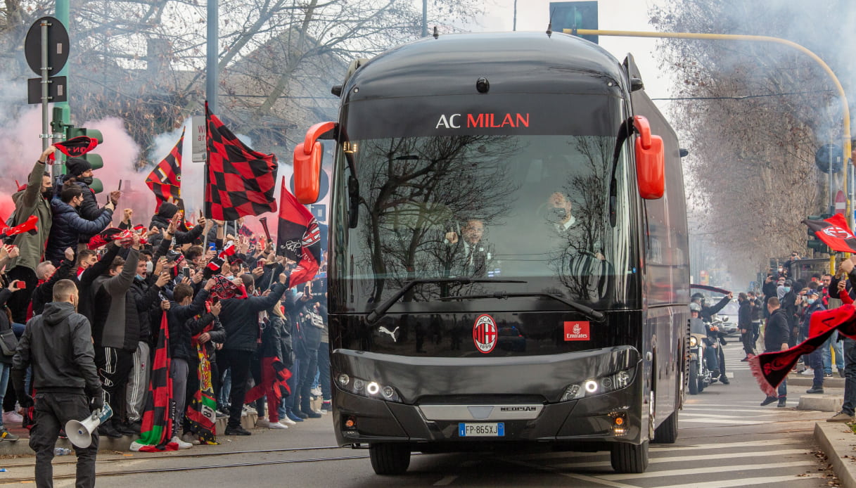 AC Milan: il pullman della squadra