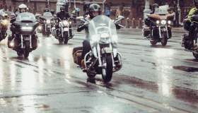 Milano dice addio alle vecchie moto: dal 2024 divieto di circolazione