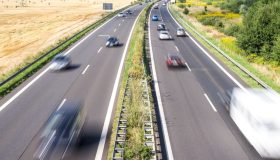 Quali sono i limiti di velocità in autostrada