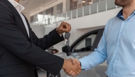 Auto usate: come e dove autenticare la firma del venditore