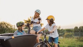 Viaggiare in due in bicicletta, che cosa dice la legge in merito: cosa bisogna sapere