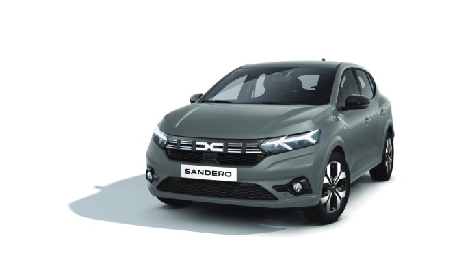 Dacia Sandero, la city car low cost debutta con una nuova versione