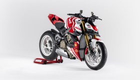 Ducati e Supreme creano insieme uno Streetfighter V4 da collezione