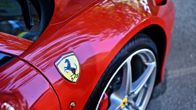 La prima Ferrari elettrica arriverà davvero: le ultime dichiarazioni