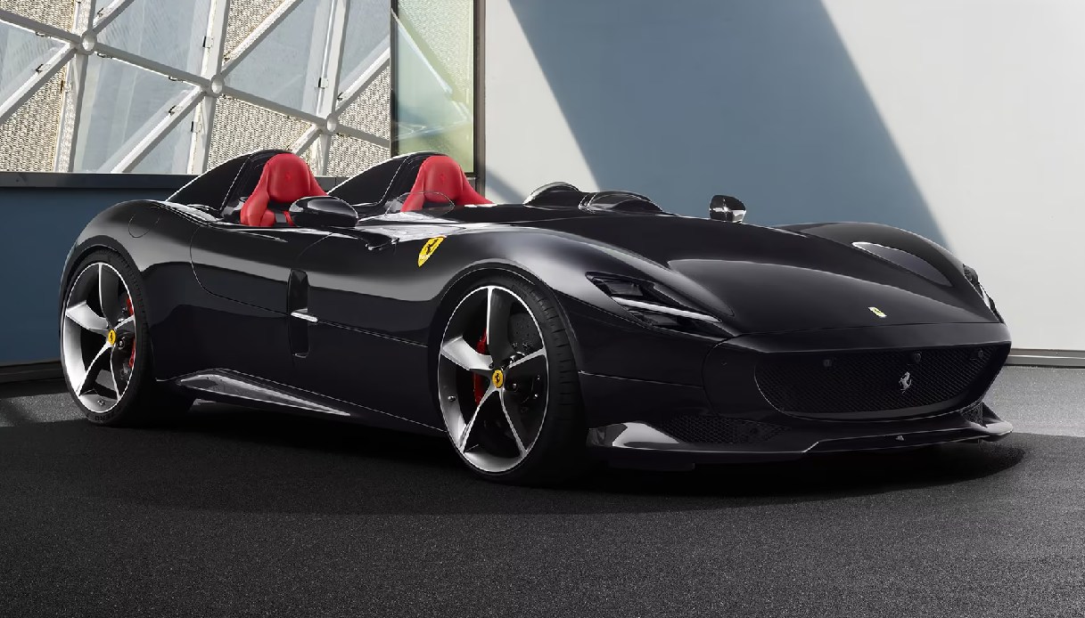 Gordon Ramsay ha anche una Ferrari SP2 Monza