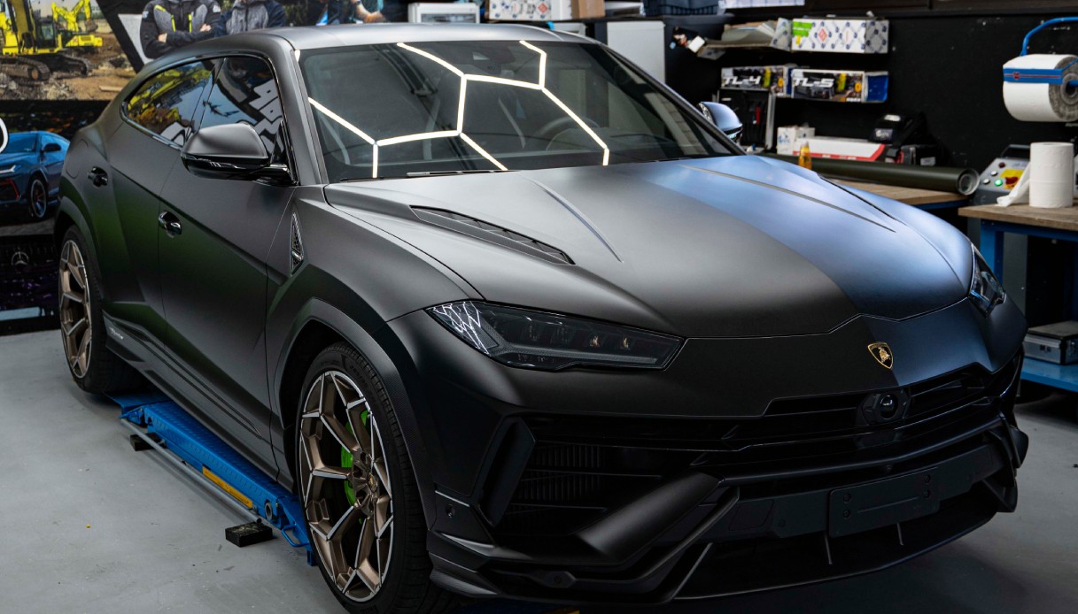 Sobrietà e carattere distinguono la Lamborghini Urus di Scamacca