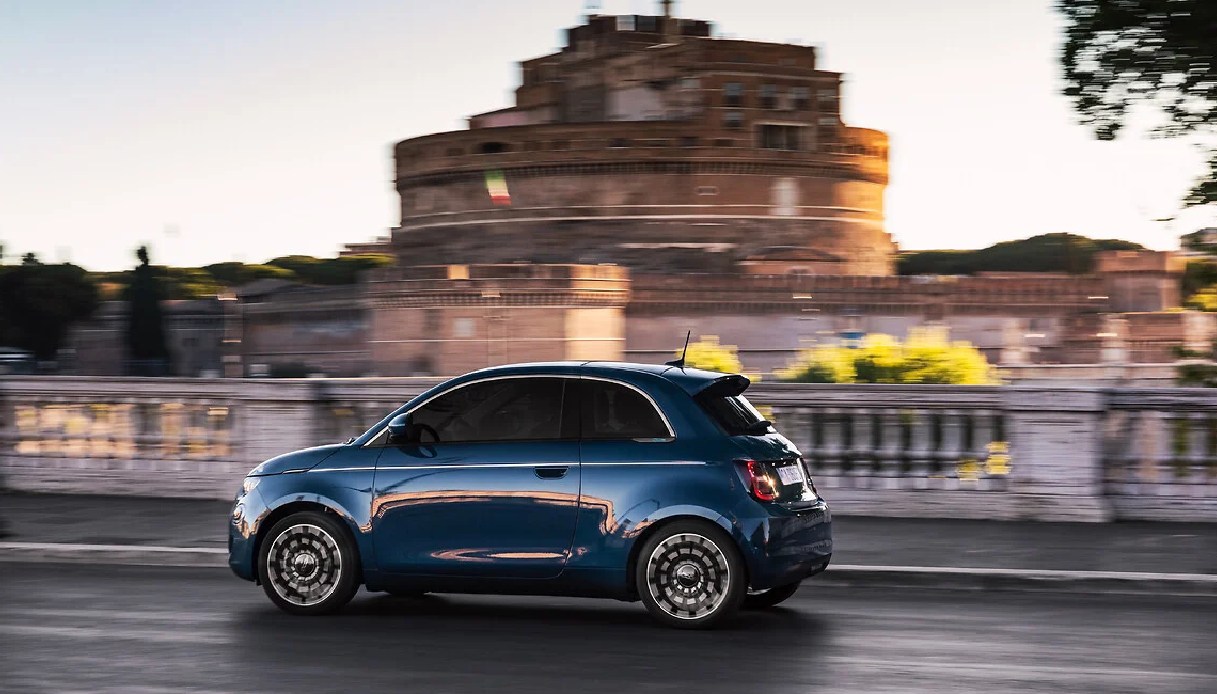 auto elettriche per neopatentati 2024, FIAT 500e