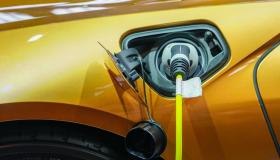 Nuove batterie per auto elettriche: per la ricarica bastano 10 minuti