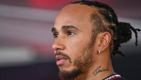 Hamilton sbarca in MotoGP: trattative in corso per un team