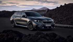 BMW M5 Touring, gran ritorno: la station wagon più potente, oltre 700 cavalli