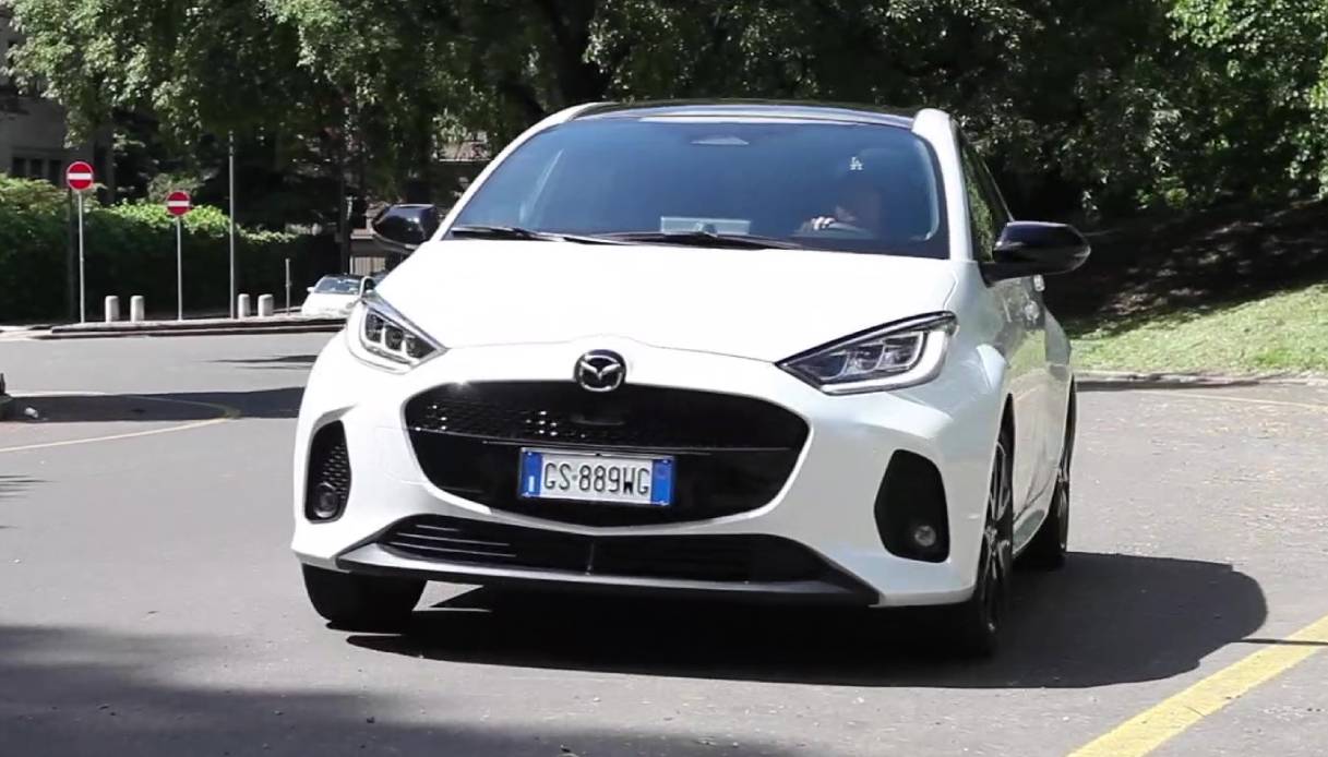 Mazda2 Hybrid